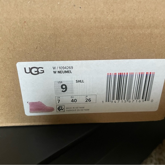 UGG Pink Nuemel Boot With Box - Picture 2 of 4